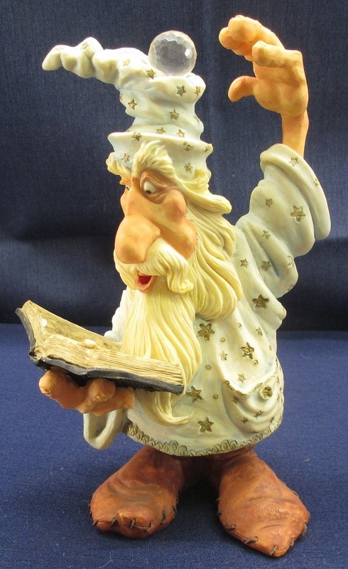 FANTASY WIZARD FIGURE 7 1/2" TALL WITH CRYSTAL ORB  C.E.I. 1989 BOWEN RESIN