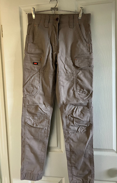Womens cargo pants Fuze size 8 - Excellent condition