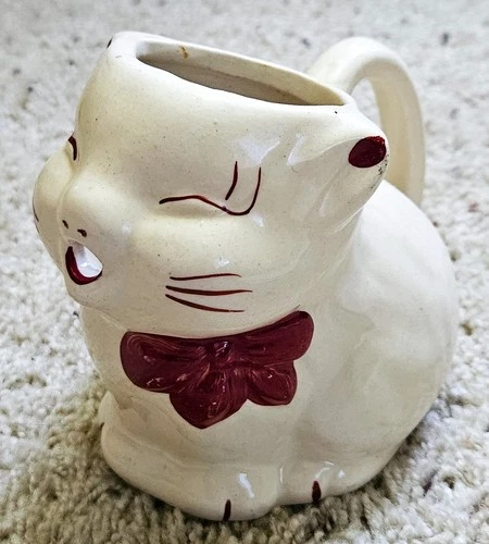 VINTAGE PUSS n BOOTS CAT CREAMER PITCHER / CERAMIC / 4 1/2" / SHAWNEE