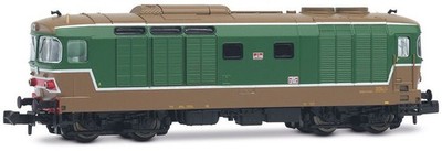 Arnold HN2654 D445 1030 grün/isabella 1. Serie, gebogene Verglasung, Spur N 1/160