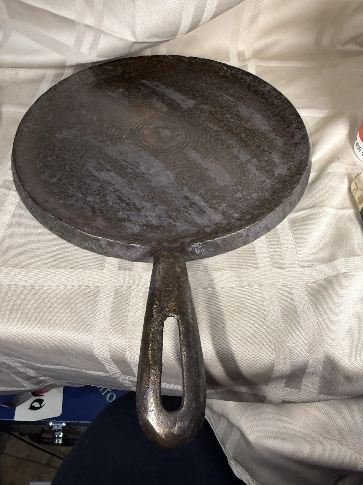 Vintage Griswold Cast Iron 10" Round Griddle 9 Model 609 Erie PA Sits Flat