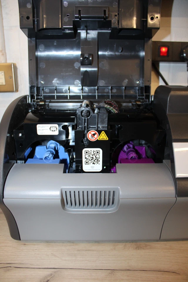 Zebra ZXP Series 7 Card ID Printer - USB - Network - RJ45 - Image 2 of 2