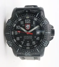 Auth. Luminox 0300 Mens Sea Turtle Quartz Black Dial Auto Wrist Watch