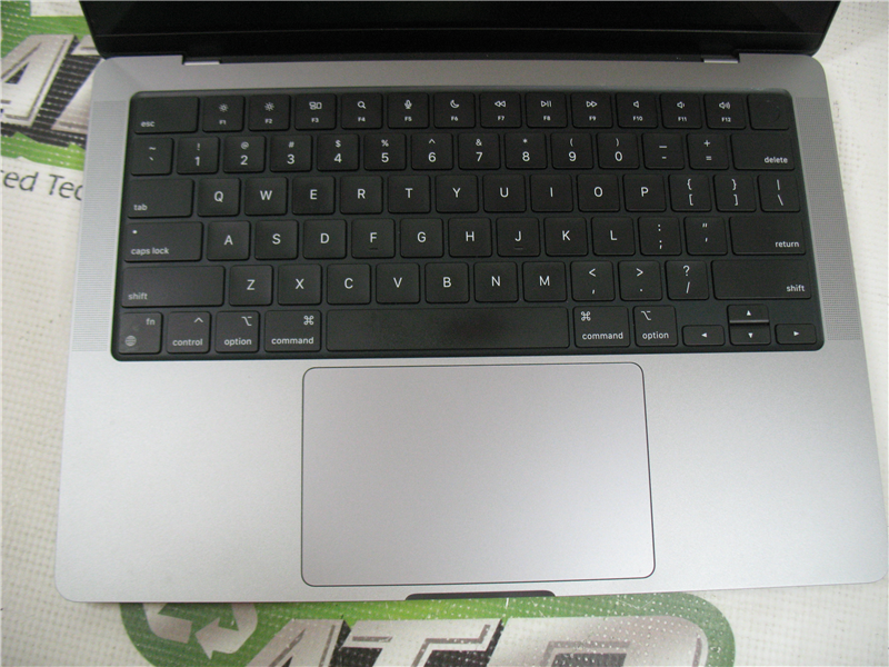 MacBook Pro 【Core i7・16GB・1TB・US配列】 Mac Book Pro A2141 (Core i7 9th Gen / 16GB RAM / 512GB SSD / 16