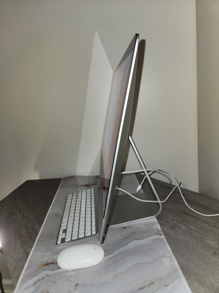 Apple iMac 21.5