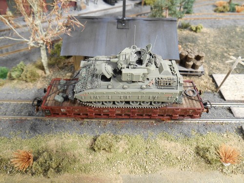 HO Roco Minitank US Army M2 IFV Bradley #A2088.Railway Car Hand Painted
