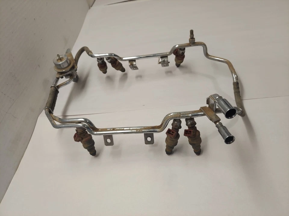 1989-1995 Ford Thunderbird Super Coupe V6 3.8L Supercharged FUEL RAIL OEM - Image 4 of 4