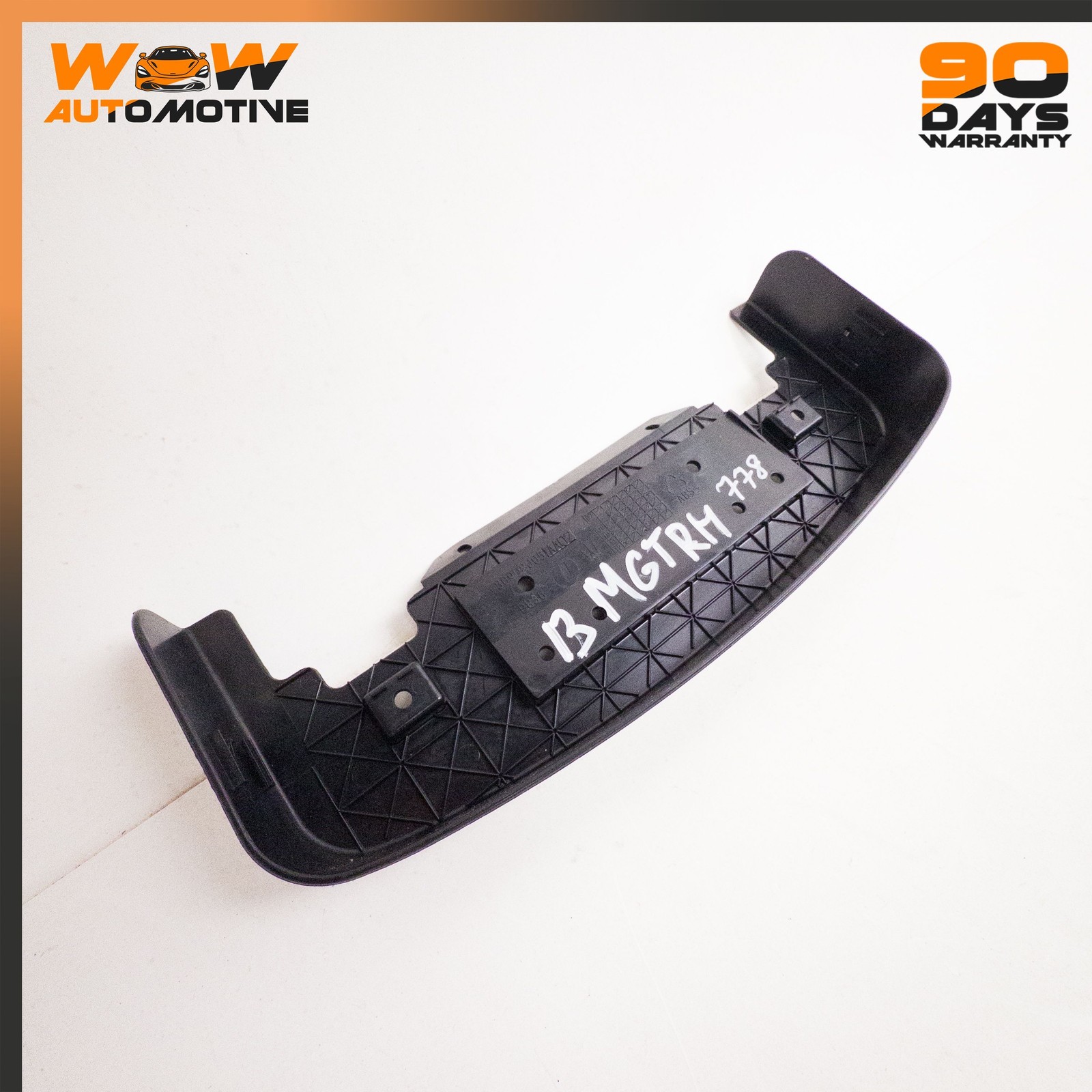 Maserati GranTurismo 2008-2019 Front Right Lower Bracket cover