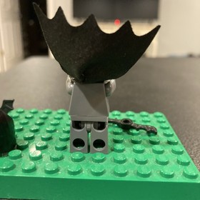 Lego Batman Cowl 1 copper belt 7888 7886 7884 Tumbler Joker's Suprise Lot 1