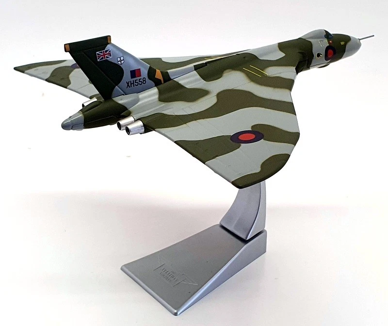 Corgi 1/144 Scale Diecast AA31206 - Avro Vulcan B.2 XH558 - Image 2 of 4