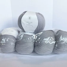 Universal Yarn Deluxe DK Superwash Ice Rustic Light Gray 100% Wool Lot 7413