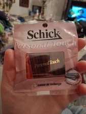 Schick Personal Touch Razor Refill Blades 4 Pack NEW Unopened Vitamin E & Aloe