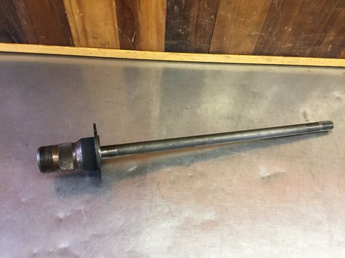 MG MGA MGB • Banjo Axle Shaft, Left. Coarse Thread. 25 Spline. Used. MG4394 - Picture 2 of 6