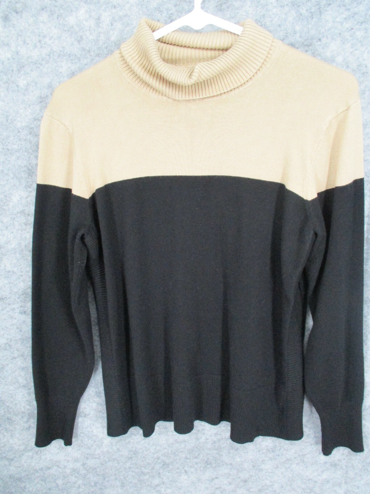 Cable \u0026 Gauge Women's Sweater Large 
