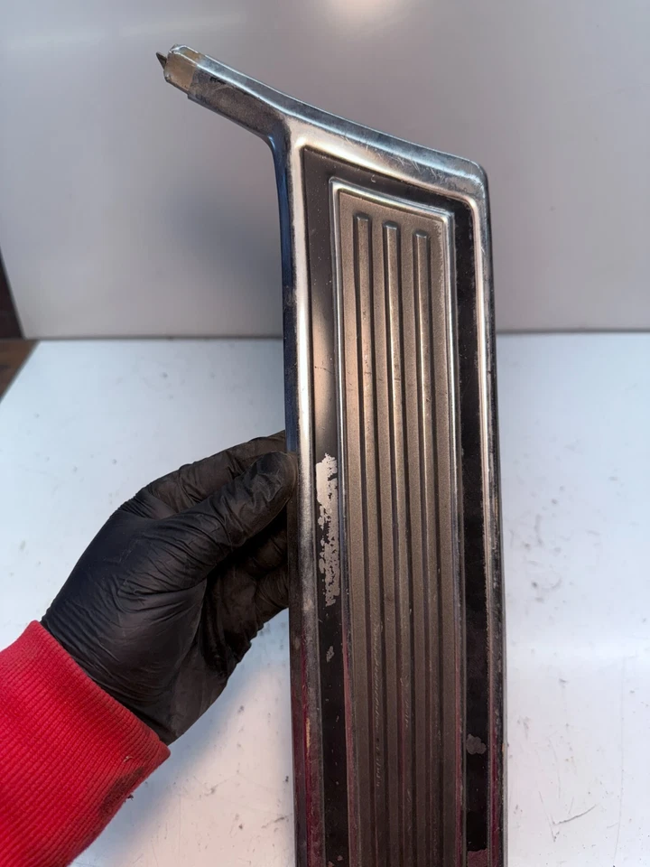 Ford Gran Torino Sport 1972 guardabarros delantero izquierdo moldura inferior Ranchero B44-2 Foto 3 de 4