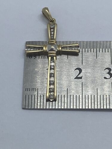 9ct Gold Diamond Cross Pendant 1.90g & 0.13ct Diamonds - Picture 9 of 9