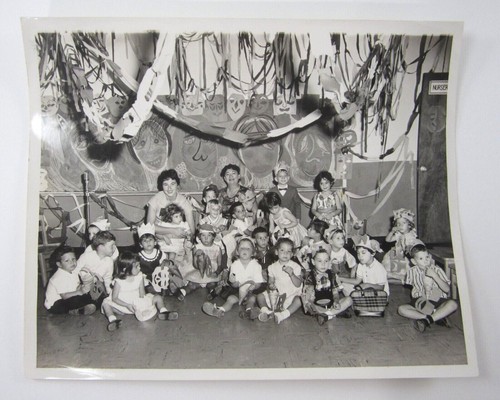 Vintage Halloween Pre School Party Photo Masks Decorations Miami FL 1950-60s - Picture 2 of 6