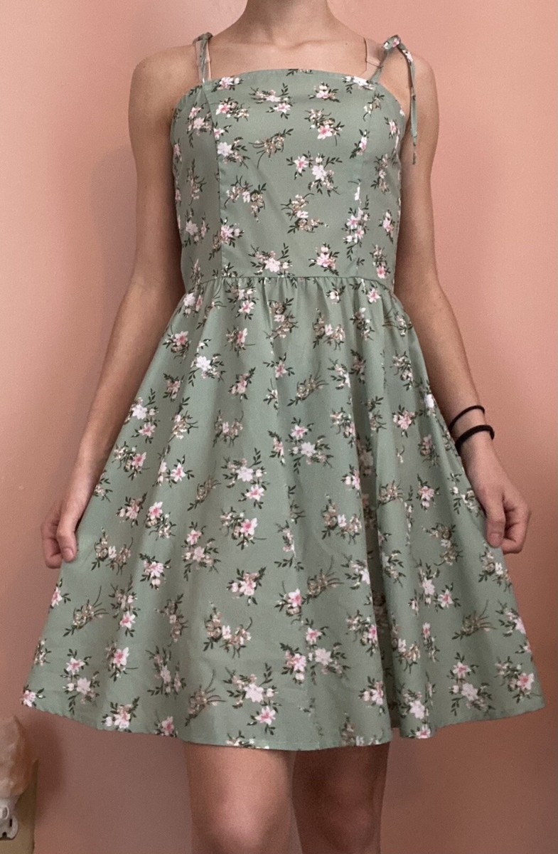 green emerald velvet dress SHEIN Women's Ruffle Trim Sleeveless Tie Back Floral Print A Line Swing  Dress, Mint Green, L : Buy Online at Best Price in KSA