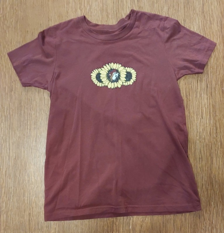 Girls Buc-ee's Maroon Short Sleeve Bee Sunflower Graphic Crew Neck T-Shirt