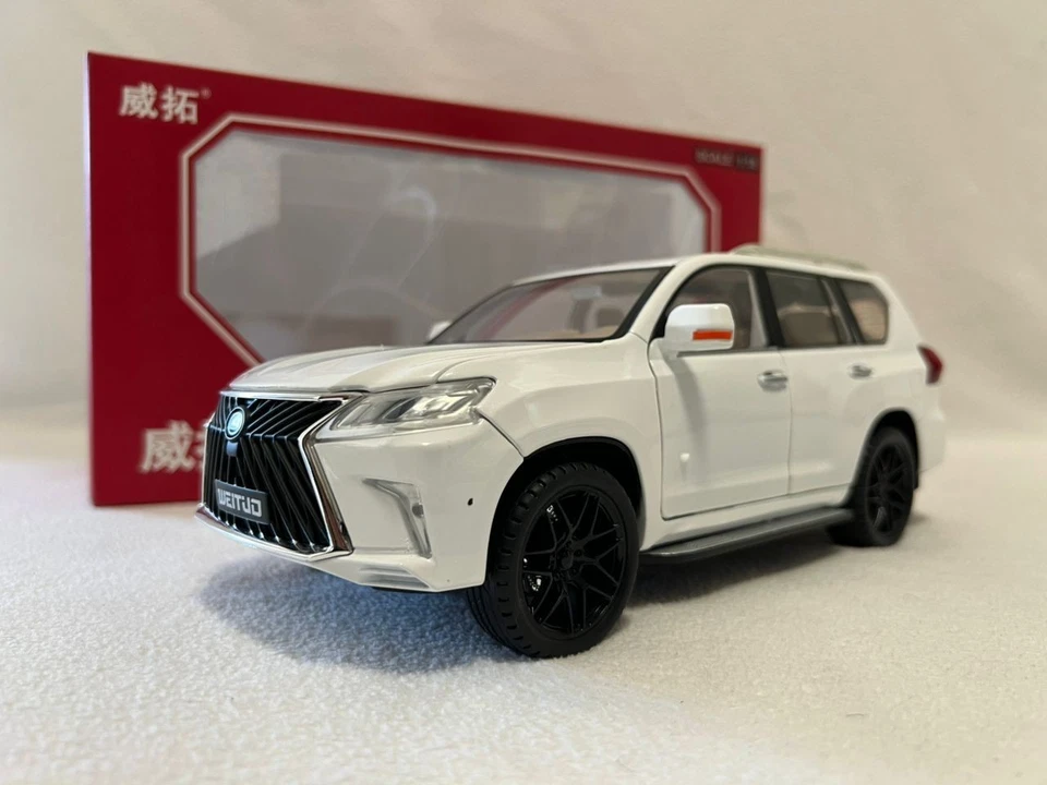 Large 1:18 Lexus LX570 Off-Road SUV Diecast Car Model Sound & Light Kids Gift - Image 2 of 4