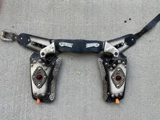 Vintage ornate Texan Jr. cap gun holster set toy pistols Nice! pretend play