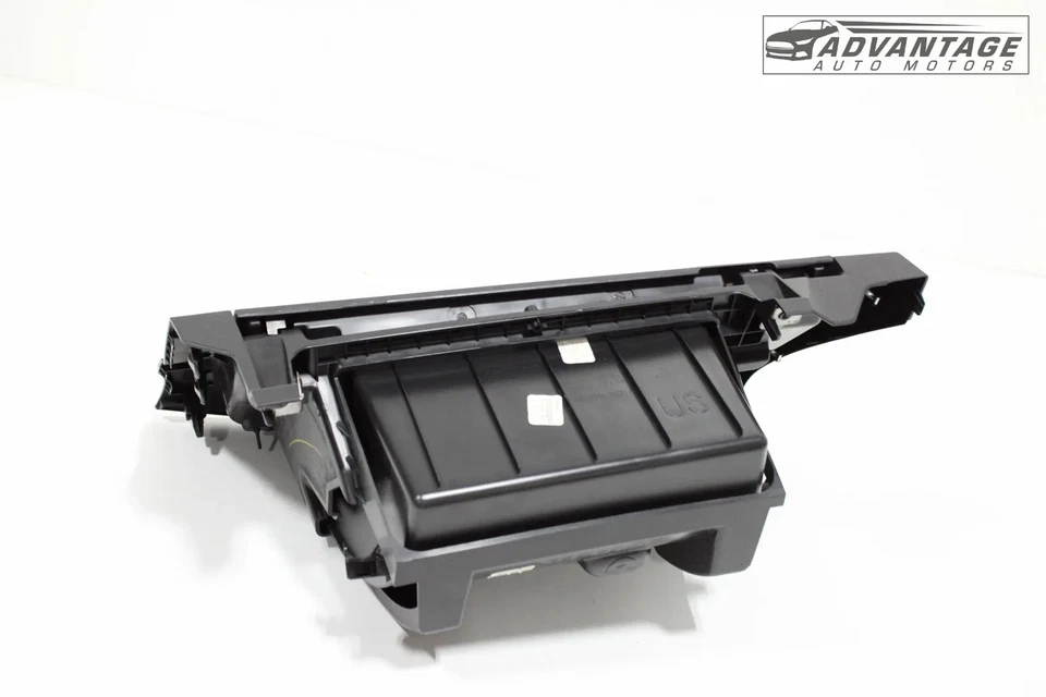 Nissan Versa SV 2020-2021 tablero compartimento de almacenamiento guantera carcasa OEM Foto 3 de 4