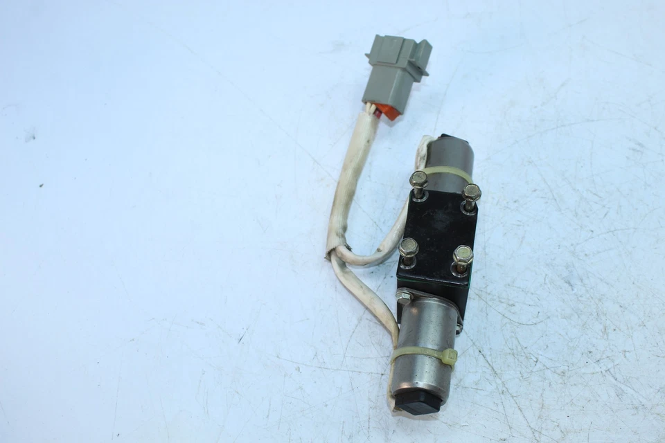 Conjunto de válvula solenoide Can-Am Spyder RT-S Roadster SE5 2010-2013 420656635 Foto 3 de 4
