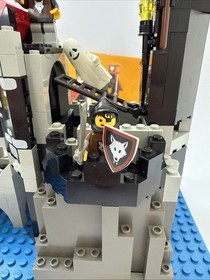 Lego Castle 6075 Wolfpack Tower - Complete 100% W Instructions