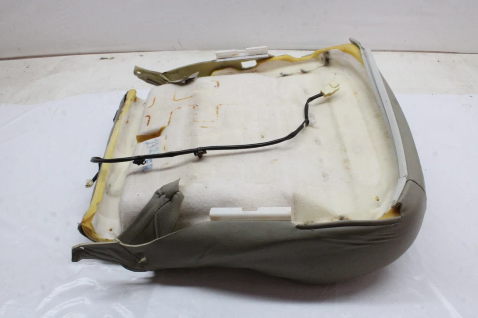 2012 TOYOTA PRIUS ALMOFADA DE ASSENTO INFERIOR DIANTEIRA DIREITA BEGE LB40 FABRICANTE DE EQUIPAMENTO ORIGINAL 12 13 14 15 - Imagem 4 de 4