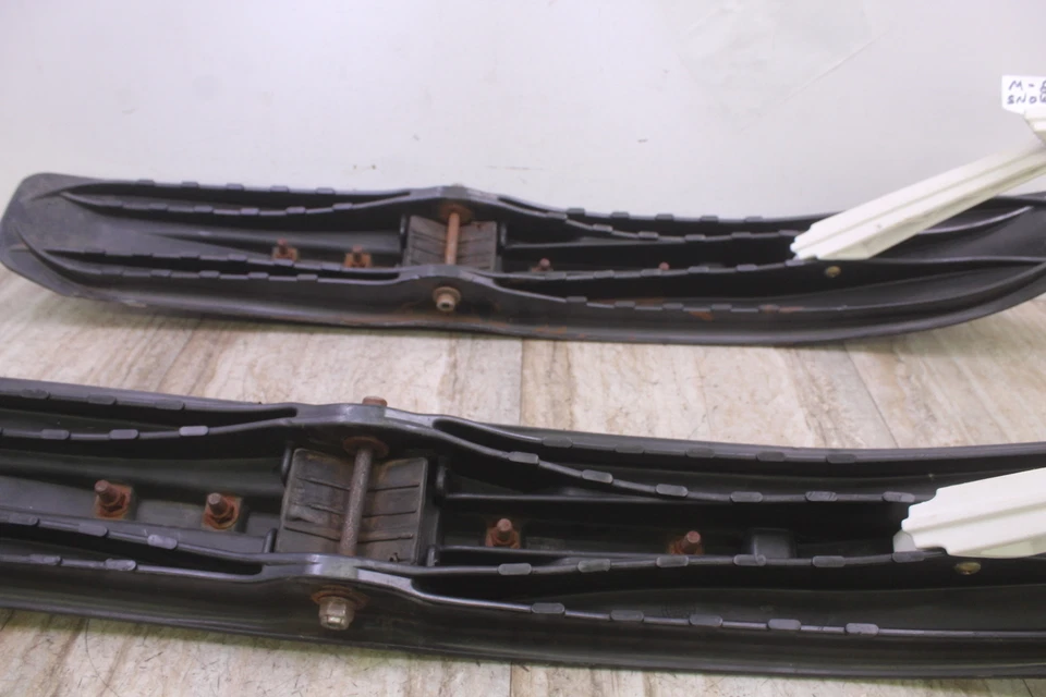 Esquís izquierdo y derecho Arctic Cat M8 Sno Pro 800 2012 - par Foto 3 de 4