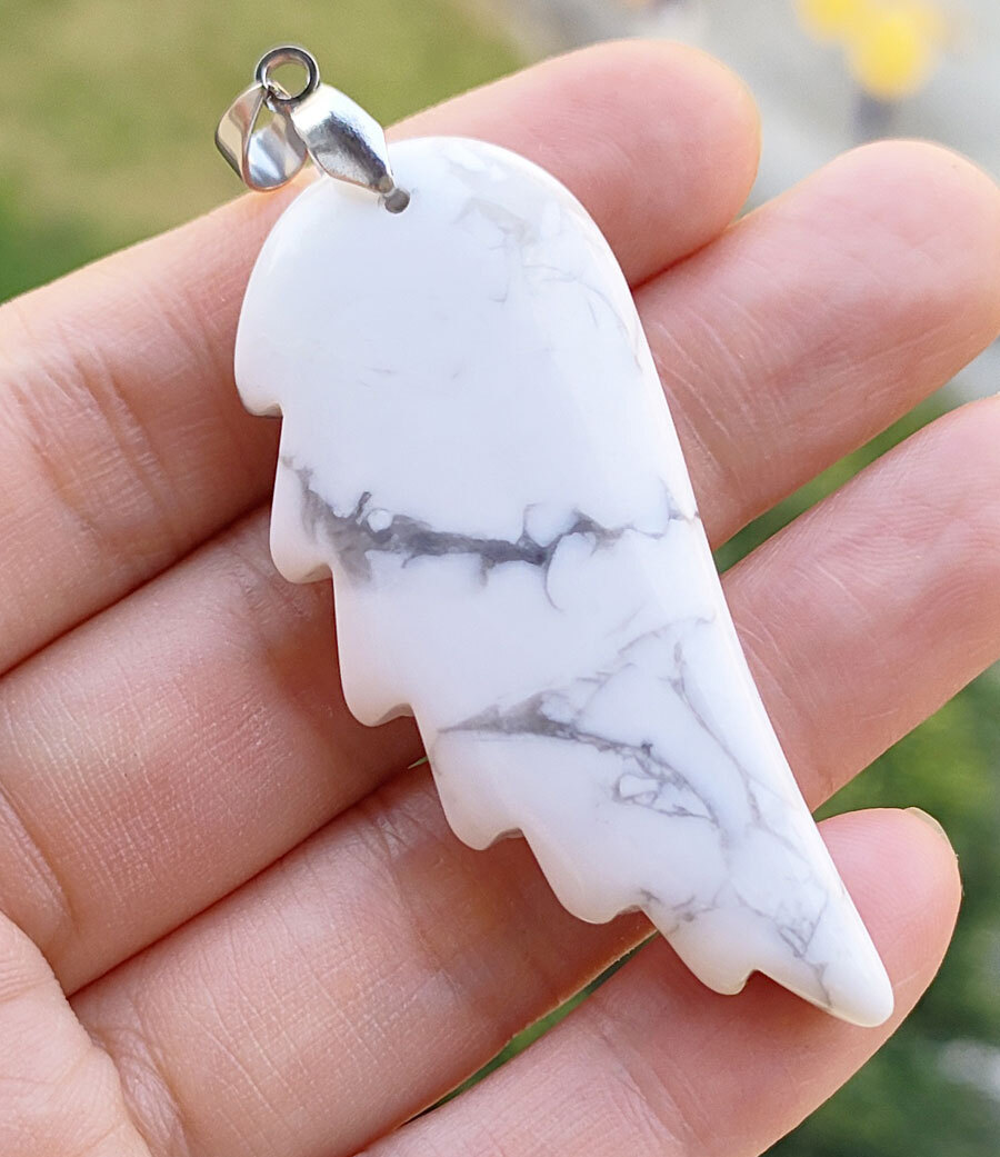 5pcs Natural White turqoise Gems Angel Wing Pendants Magic Reiki Amulet Lucky