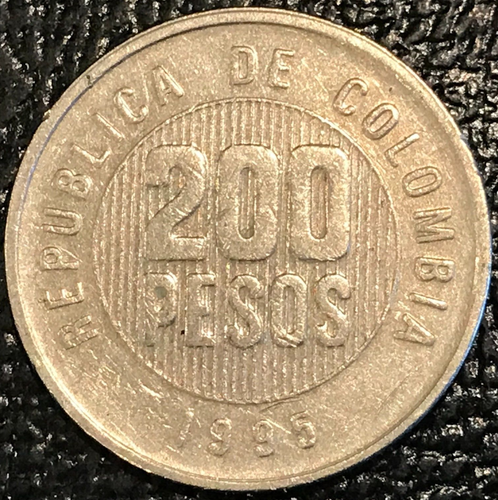 HIGH GRADE 1995 COLOMBIA 200 PESOS COIN- JUN152