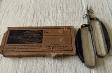 Vintage Sears Roebuck Parisian Hooked Rug Shuttle Needle