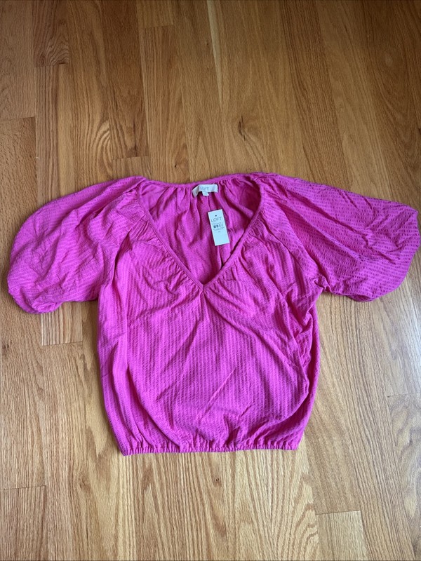 Loft Pink Seersucker Top Bubble Short Sleeve V Neck Size Medium M