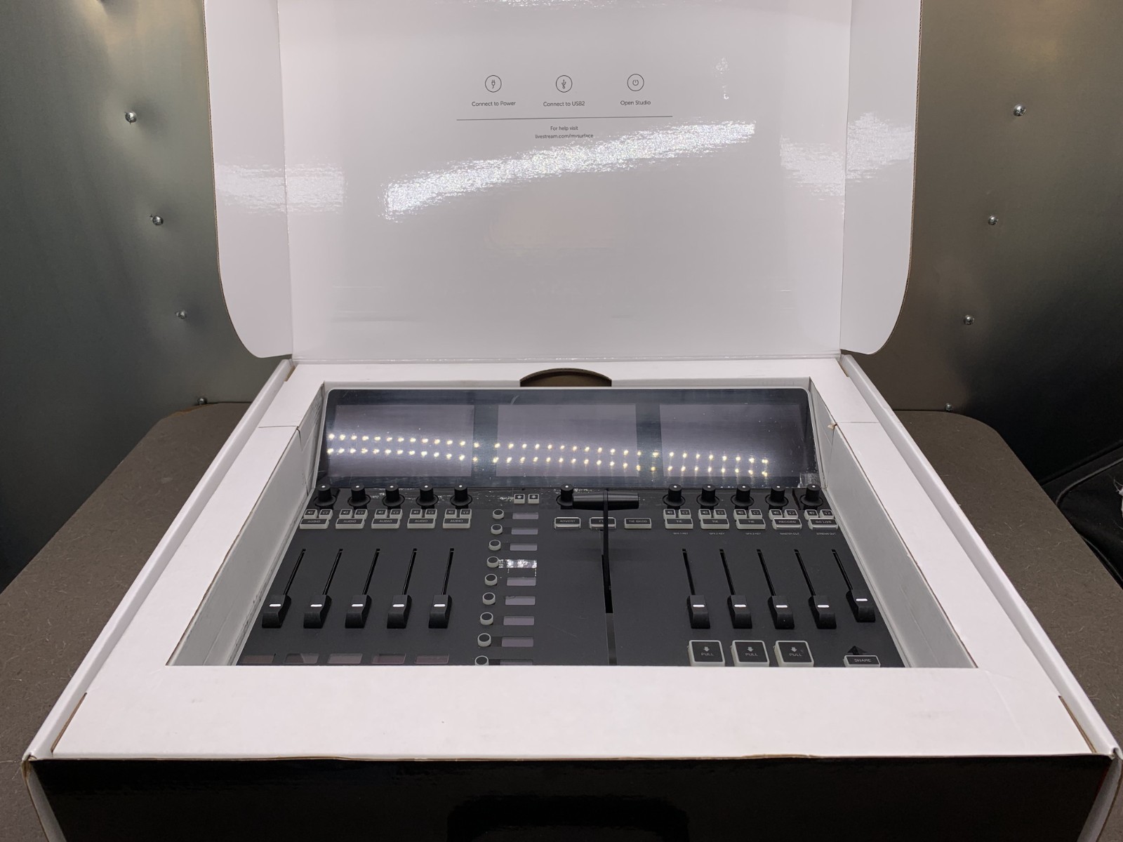 Livestream Studio Surface Core LS-STUSURF-CORE