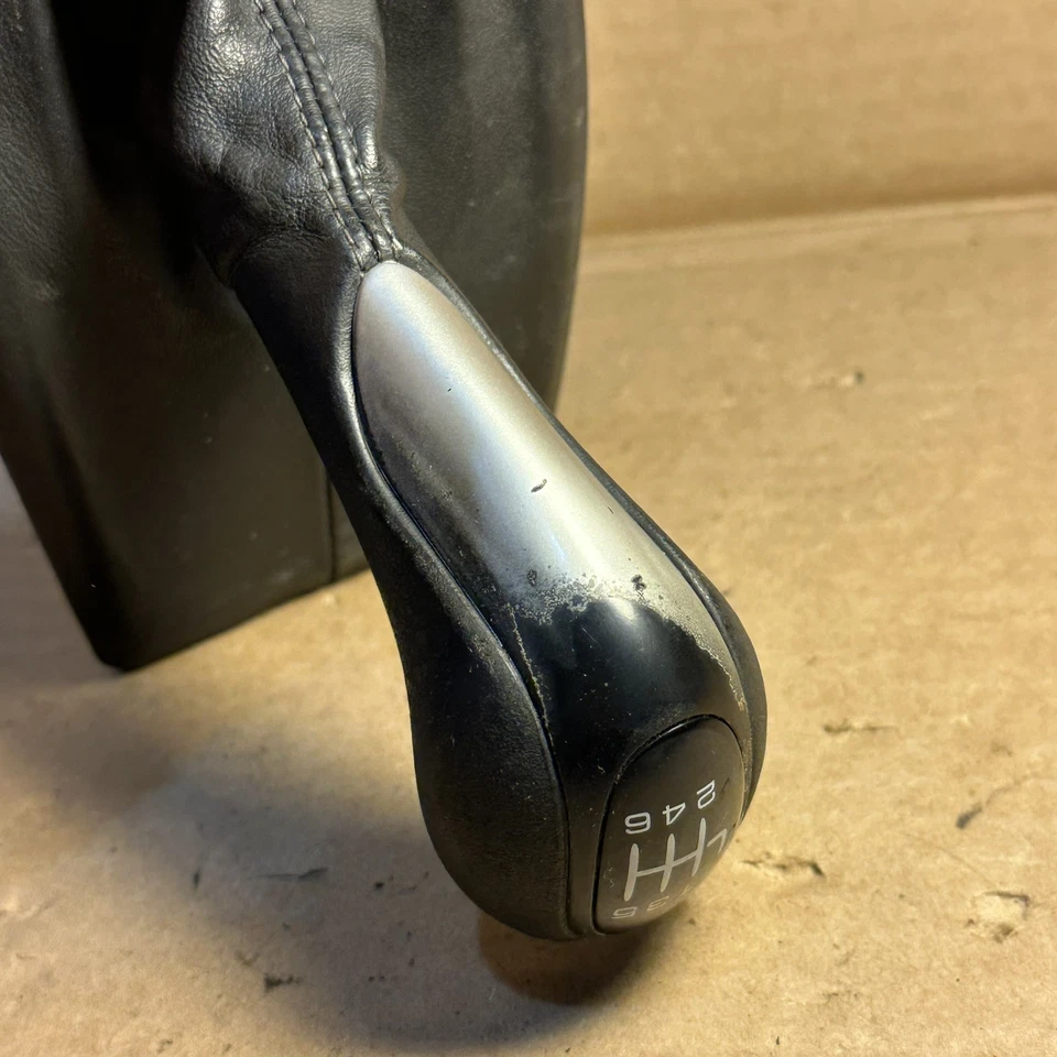 Porsche Boxster S 6 velocidades perilla de cambio con bota 911 Carrera original OEM 1999-2004 Foto 3 de 4