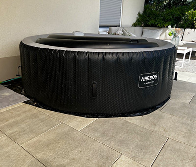 3 Monate alt- Wie neu- Arebos SantoriniWhirlpool rund Schwarz/Grau