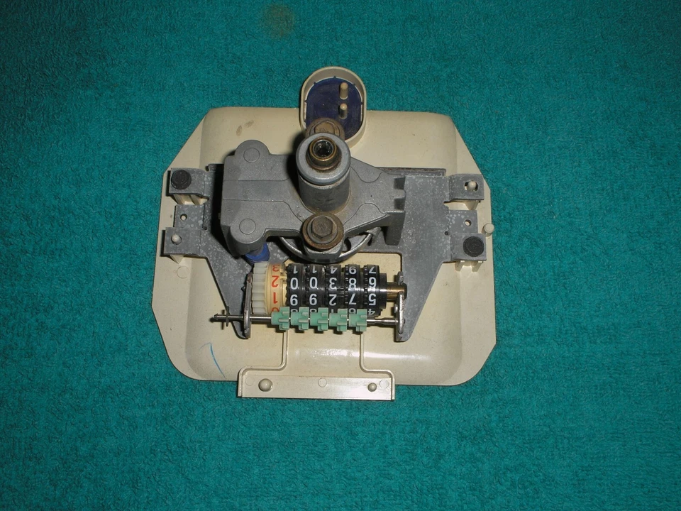 Este es un velocímetro para camioneta Ford 1977 1/2 a 1978-79 y Bronco F-100-F250 Foto 2 de 4