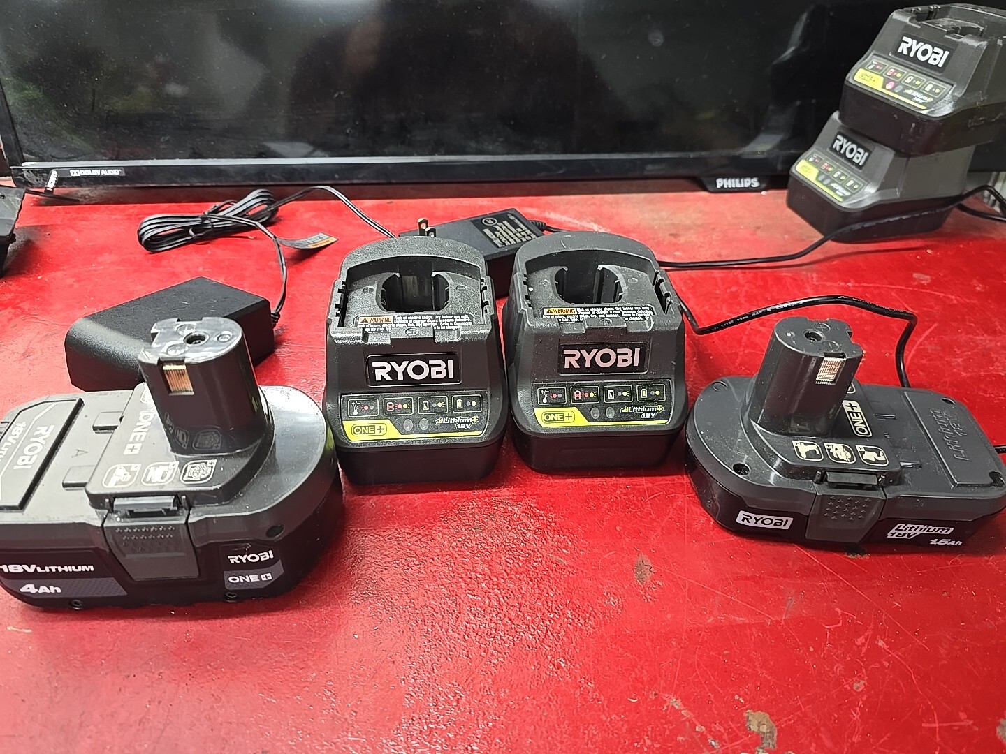 Ryobi P197 18V ONE+ 4.0Ah And 1.5Ah Battery And Charger 685642860818 eBay