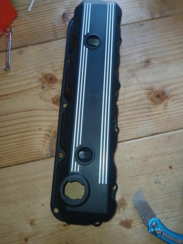 Omix-Ada | 17401.01 | Engine Valve Cover, Plastic | OE Reference: Jeep CJ 2.5L - Picture 7 of 8