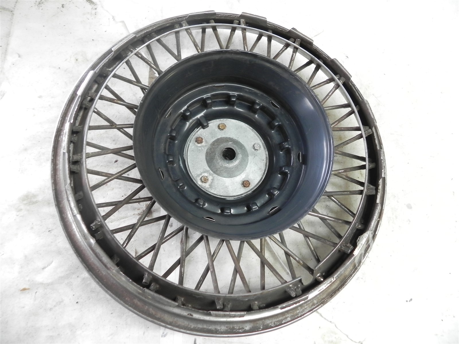 PONTIAC WIRE WHEEL HUB CAP 14" HUB CAP WHEEL COVER NICE COOL WOW