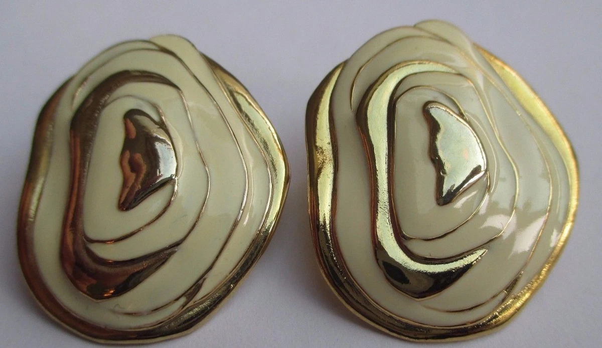 Boucles D’oreilles Percées Rétro En émail Beige – Bijou Fantaisie Vintage