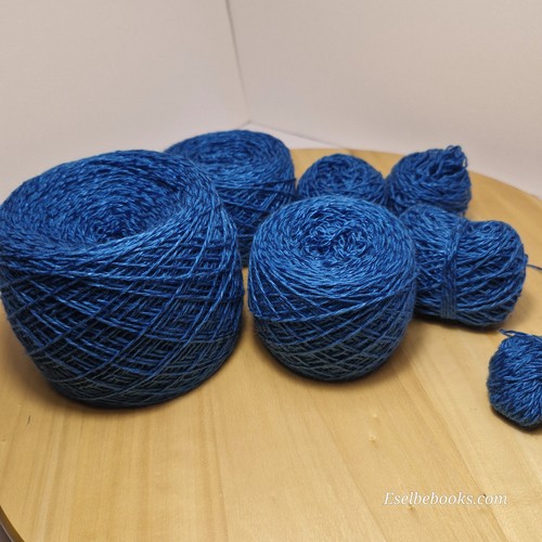 Unbranded yarn - 2 ply dark turquoise acrylic 200 grams (C159) - Picture 7 of 9