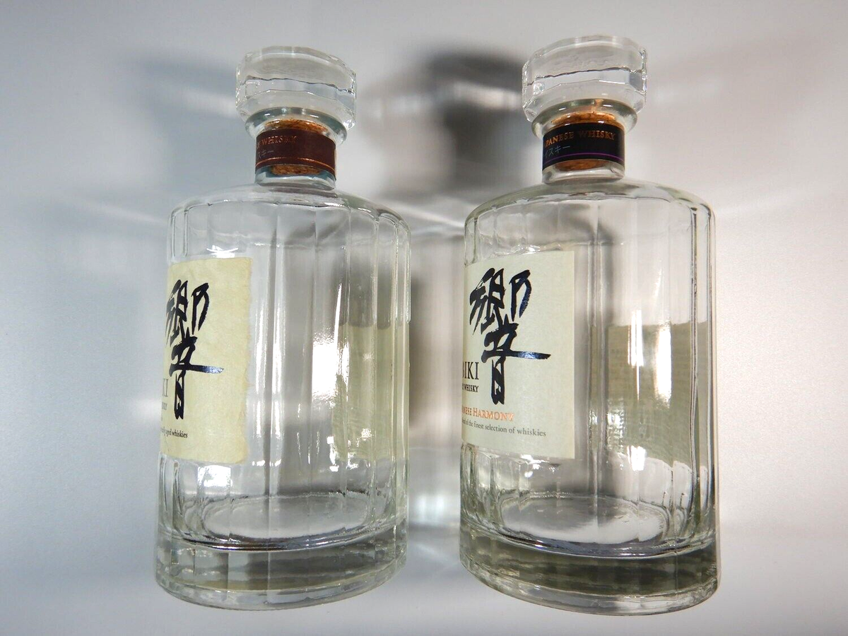 Suntory Whisky Empty bottle HIBIKI 17 Years Old & Normally Suntory Whisky Empty bottle HIBIKI 17 Years Old & Normally