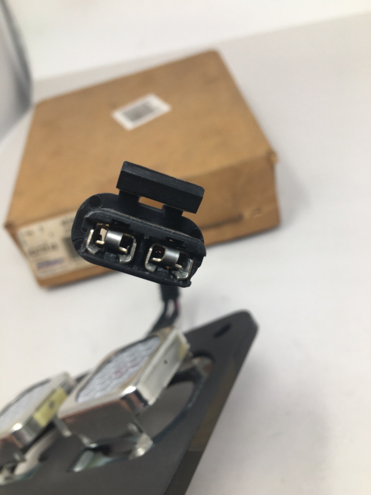 GM 24501661 ACDelco 21611 EFE Carburetor Insulator Heater Standard EF4