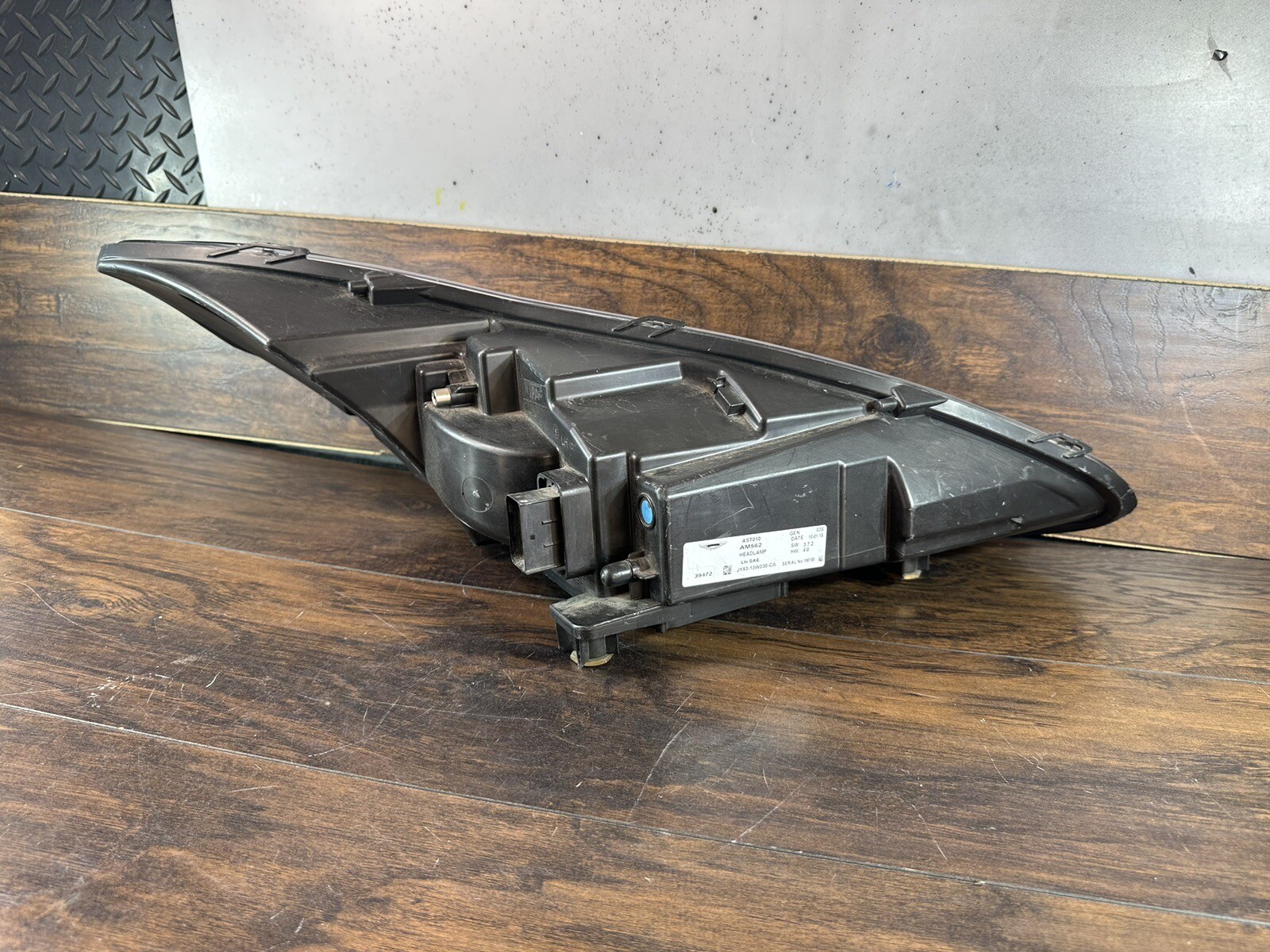2017-2022 ASTON MARTIN DB11 LEFT SIDE HEADLIGHT LED OEM‼️ONLY FOR PARTS‼️