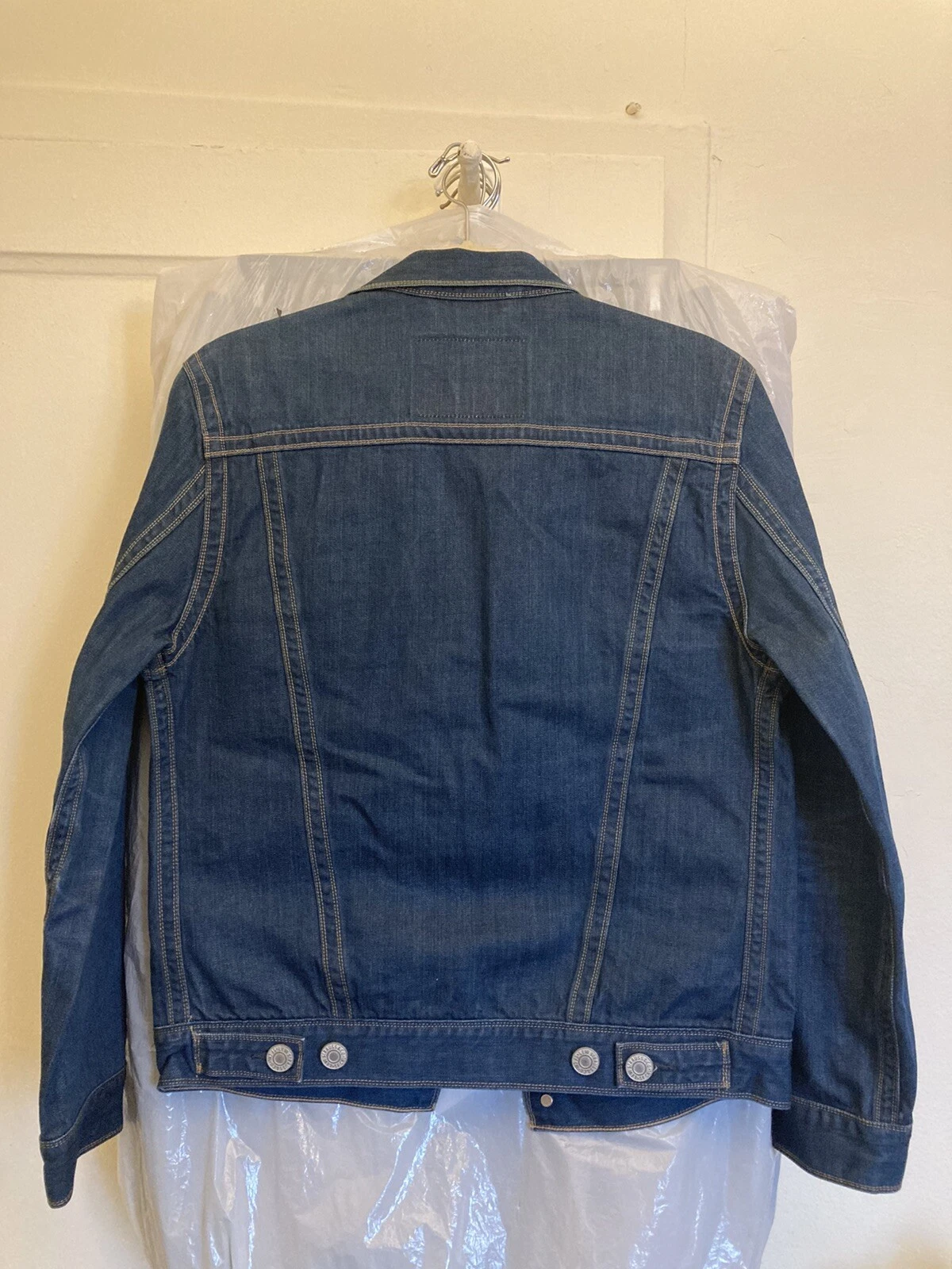 RARE EXCLUSIVE PREMIUM STRETCH DENIM LEVIS TRUCKER JACKET UNAVAILABLE ANYWHERE S - product detail image 7