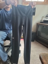 Under Armour Women's Heatgear S High Rise No Slip Waist Moisture Wicking Legging