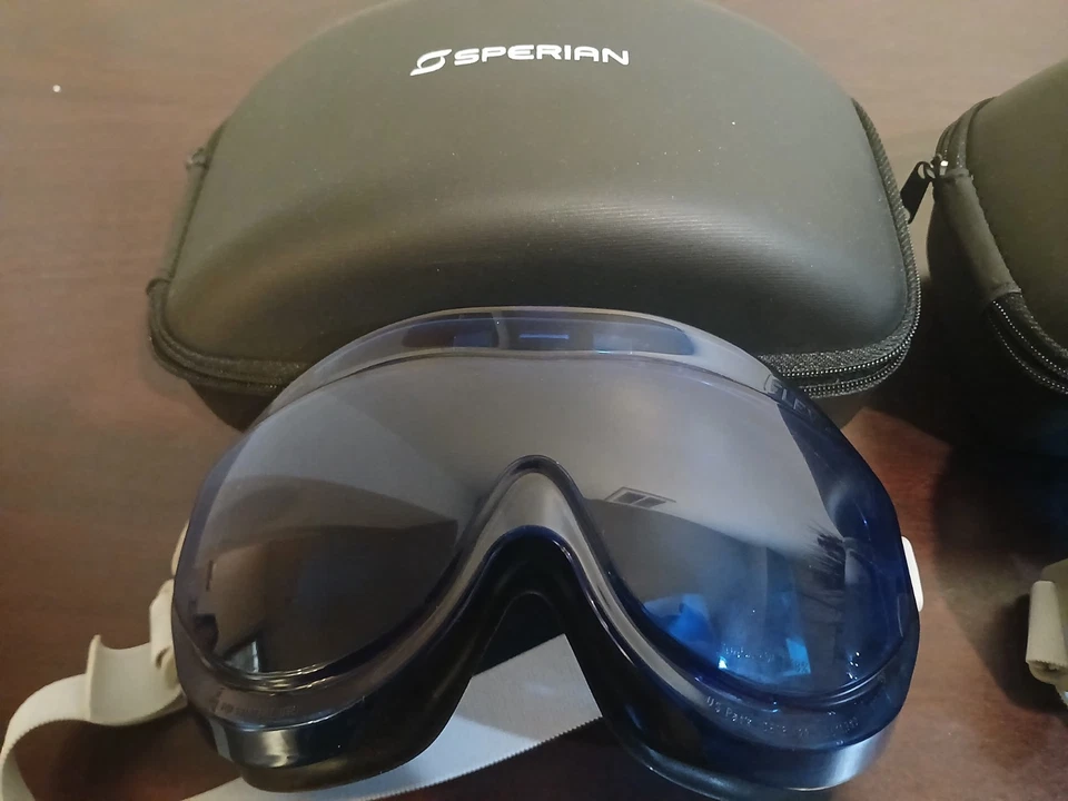 Honeywell Laser Safety Goggles 31-70116 *2 Goggles And 2 Storage Cases Together* - Image 3 of 4