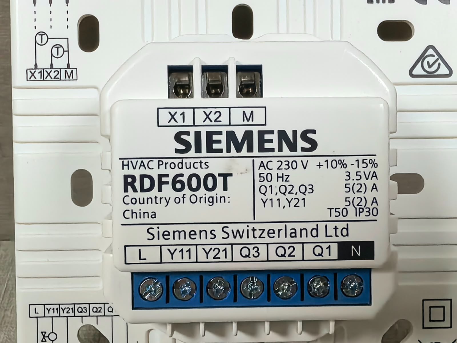 Siemens RDF600T SIEMENS RDF600T ROOM THERMOSTAT 230V 9